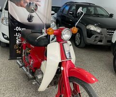 Honda C90 1992 clásica