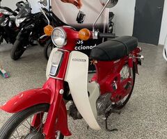 Honda C90 1992 clásica - Imagen 2