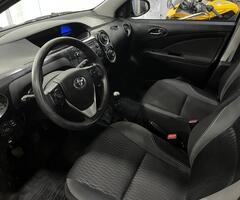 Toyota Etios XS 2017 - Imagen 2