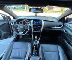 Toyota Yaris 1.5 S CVT 5P 2019 - Imagen 8