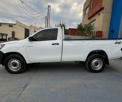 Toyota Hilux DX 4x4 cabina simple modelo 2021 - Imagen 4