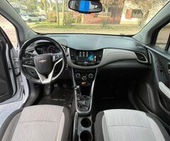 Chevrolet Tracker LTZ 1.8 modelo 2018 - Imagen 3