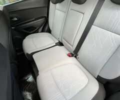Chevrolet Tracker LTZ 1.8 modelo 2018 - Imagen 7