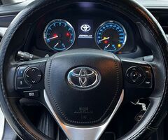 Toyota Corolla XEI MT6 Mod 2018 - Imagen 8