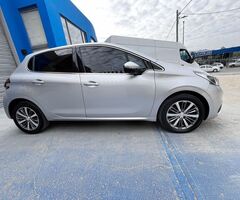Peugeot 208 Feline Pack cuir 1.6 Mod 2017 - Imagen 9