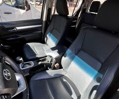 Toyota Hilux SRX 4x4 Automática mod 2023 - Imagen 5