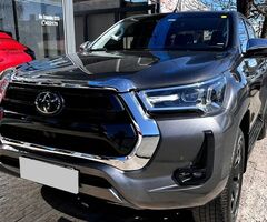 Toyota Hilux SRX 4x4 Automática mod 2023 - Imagen 7