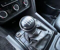 Volkswagen Amarok Trendline 140 Mod2022 - Imagen 8