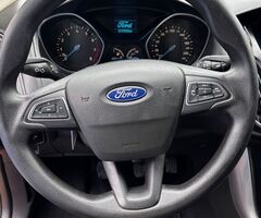 Ford Focus S 1.6 (2017) – Impecable - Imagen 5