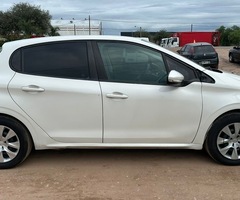 Peugeot 208 active manual 2015 - Imagen 2