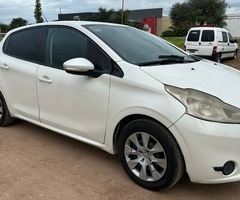 Peugeot 208 active manual 2015 - Imagen 3