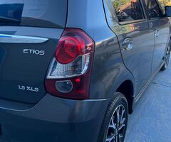 Toyota Etios XLS 1.5 2022 - Imagen 3